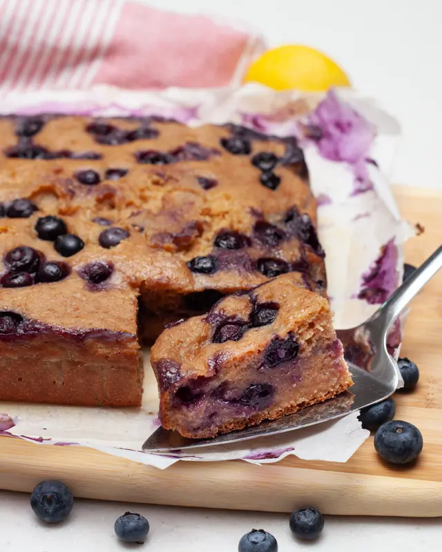 Blueberry & Yogurt Cake
